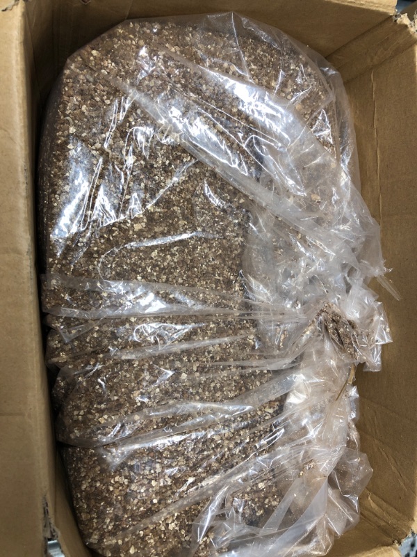 Photo 2 of 30 QT Professional Grade Horticultural Organic Vermiculite (30 QT, Vermiculite) 30 QT Vermiculite