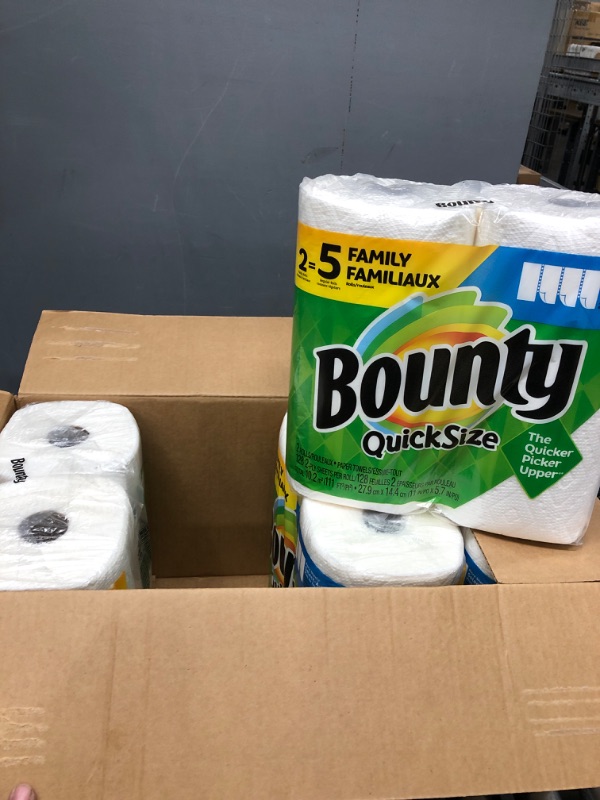 Photo 2 of Bounty Quick Size Paper Towels, White, 4 Packs Of 2 Family Rolls = 8 Family Rolls