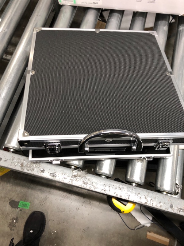 Photo 3 of NEEWER X12 Aluminum Teleprompter with RT-110 Remote Control (Connected via Bluetooth on NEEWER Teleprompter App) & Carry Case, Compatible with iPad, iOS/Android Tablets, Smartphones, DSLRs (Black)

