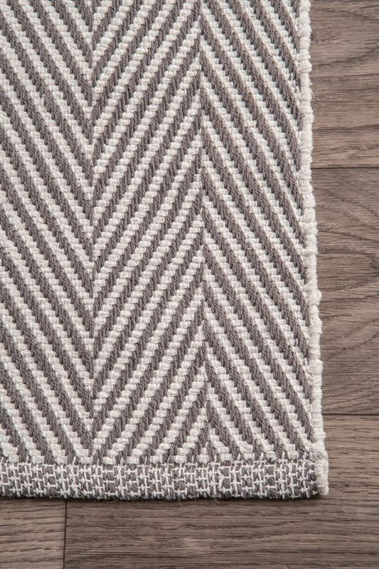 Photo 2 of ** SEE NOTES** nuLOOM Kimberely Hand Loomed Area Rug, 6' x 9', Grey
