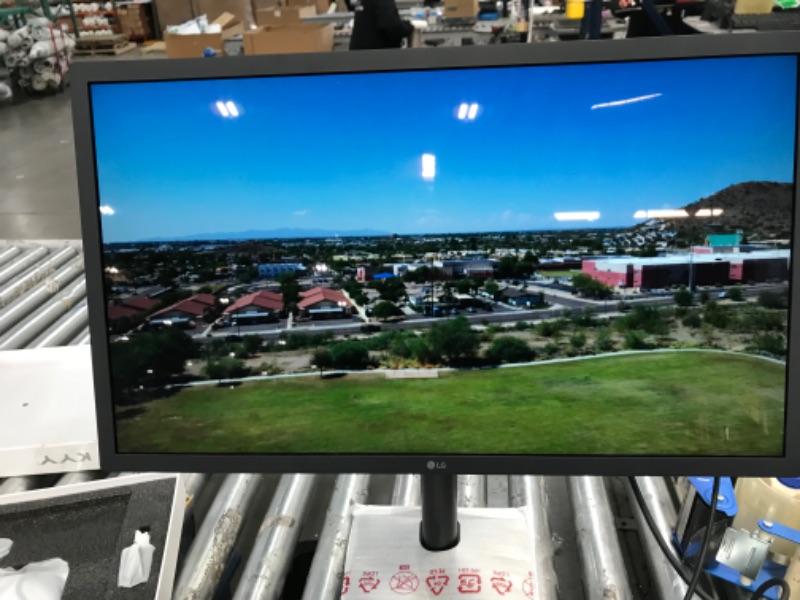 Photo 2 of LG 24MD4KL-B 24 Inch Ultrafine UHD (3840 x 2160) IPS Monitor, P3 Wide Color Gamut 500 nits Brightness, Thunderbolt 3 (x2), USB-C Ports (x3), Height/Tilt Adjustable Stand 24 Inches