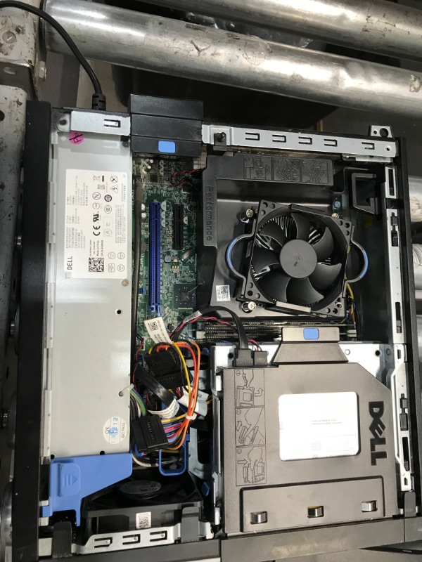 Photo 2 of Parts only does not stay powered on 
Dell OptiPlex 9020-SFF, Intel Core i5-4570 3.2GHZ, 16GB RAM, 512GB SSD Solid State, DVDRW, Windows 10 Pro 64bit 