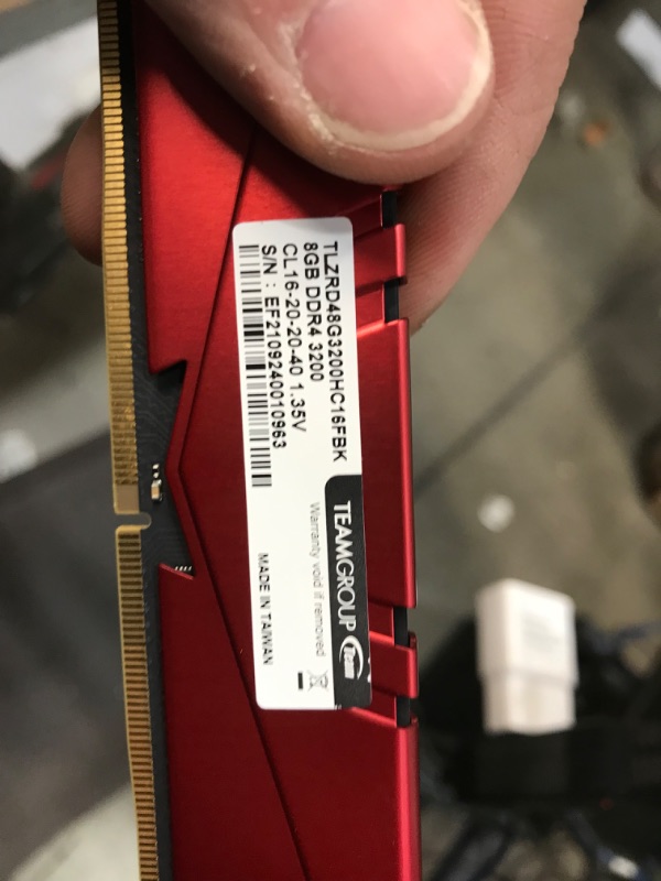 Photo 3 of TEAMGROUP T-Force Vulcan Z DDR4 (8GB) 3200MHz (PC4-25600) CL16 Desktop Memory Module Ram (Red) - TLZRD416G3200HC16FDC01