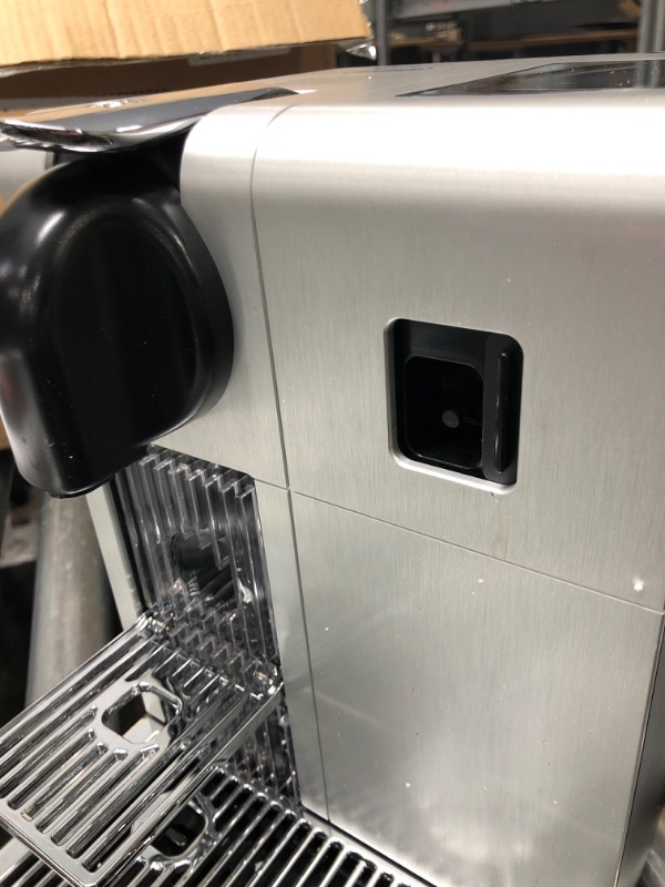 Photo 1 of Lattissima Pro is inspired by the quality of professional machines with a high level of simplicity. So simple to use - its advanced technology and intuitive touchscreen is presented in a sleek, pure and robust design with an aluminum finish. Enjoy incompa