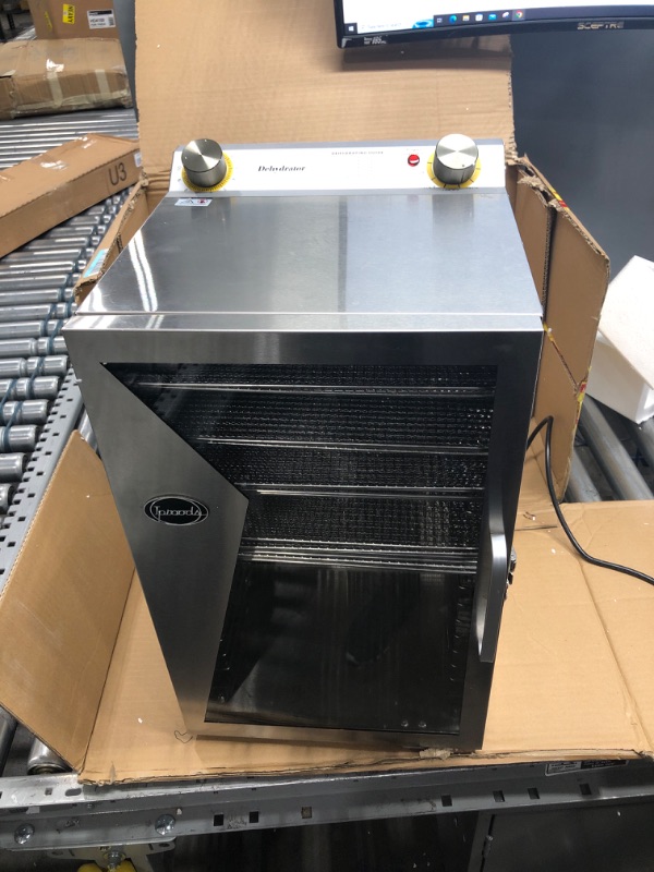 Photo 2 of "ITEM ISN'T FUNCTIONAL" Iproods Food Dehydrator Machine, 18 Stainless Steel Trays, Time and Temperature Control, Fruit Dehydrator for Fruit, Meat, Vegetables and Pet Food, silver 18 Trays