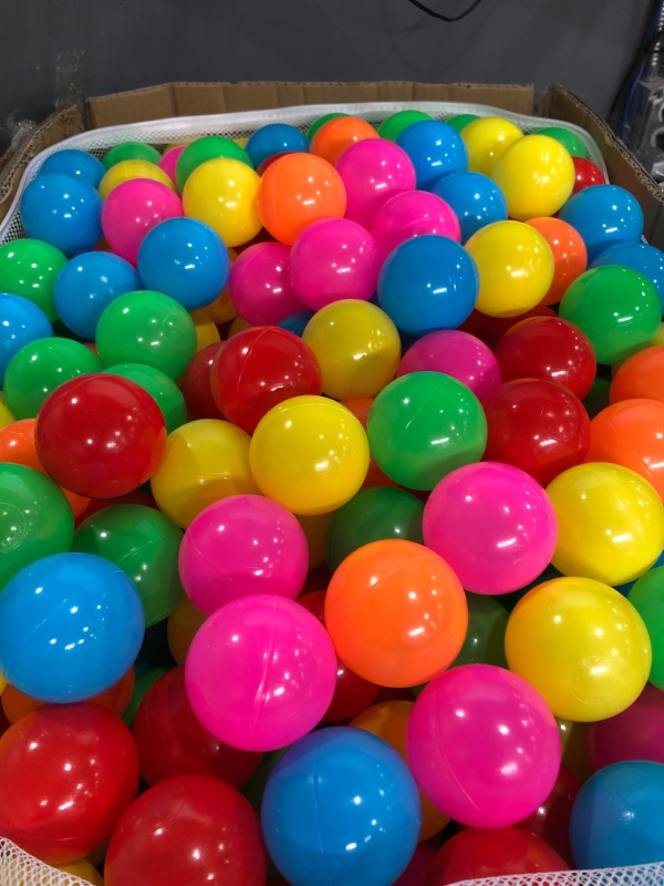 Photo 1 of Amazon Basics BPA Free Crush-Proof Plastic Ball Pit Balls with Storage Bag, Toddlers Kids 12+ Months, 6 Bright Colors - Pack of 1000 6 Bright Colors 1,000 Balls