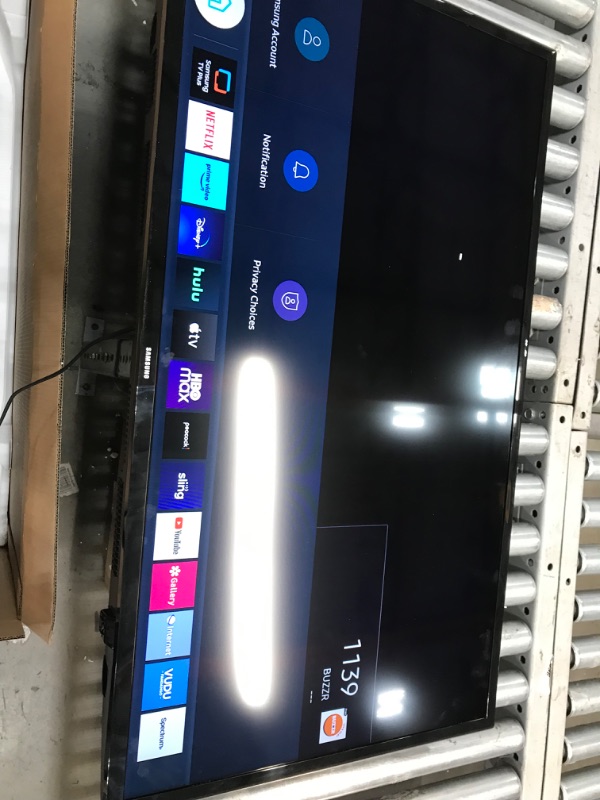 Photo 2 of SAMSUNG 40-inch Class LED Smart FHD TV 1080P (UN40N5200AFXZA, 2019 Model)