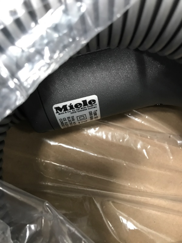 Photo 4 of Miele SES121 Electric Hose S8(EXCLUDING UNIQ)