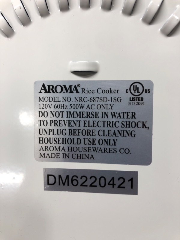 Photo 3 of ***TESTED NONFUNCTIONAL PARTS ONLY*** Aroma Housewares NutriWare 14-Cup (Cooked) Digital Rice Cooker and Food Steamer, White