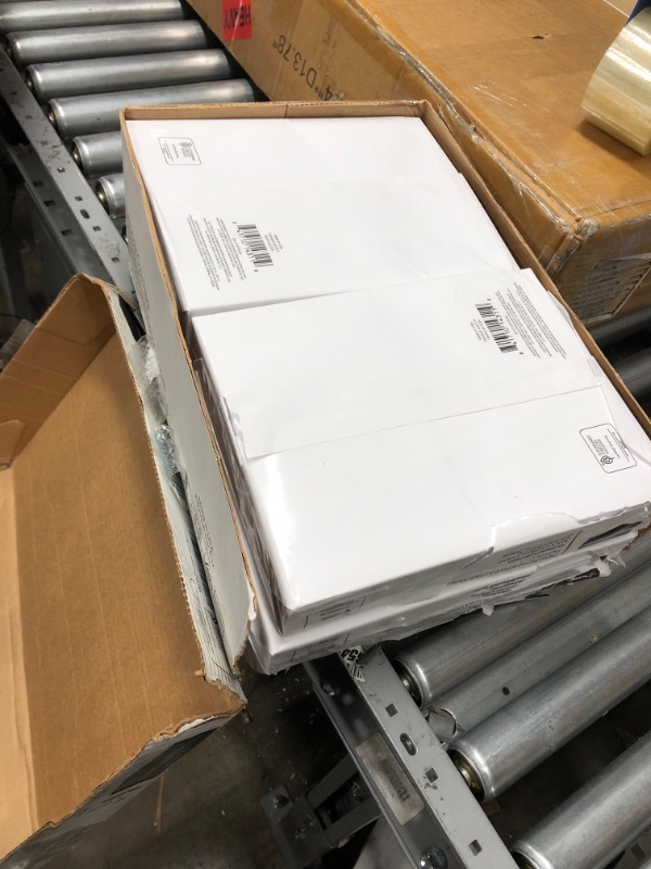Photo 1 of Amazon Basics Multipurpose Copy Printer Paper, 8.5 x 11 Inch 20Lb Paper - 8 Ream Case (4,000 Sheets), 92 GE Bright White 8 Reams | 4000 Sheets Multipurpose (8.5x11) Paper