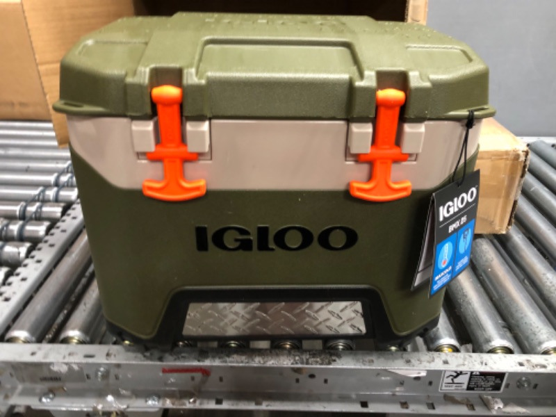 Photo 3 of Igloo Heavy-Duty 25 Qt BMX Ice Chest Cooler with Cool Riser Technology Green/Orange