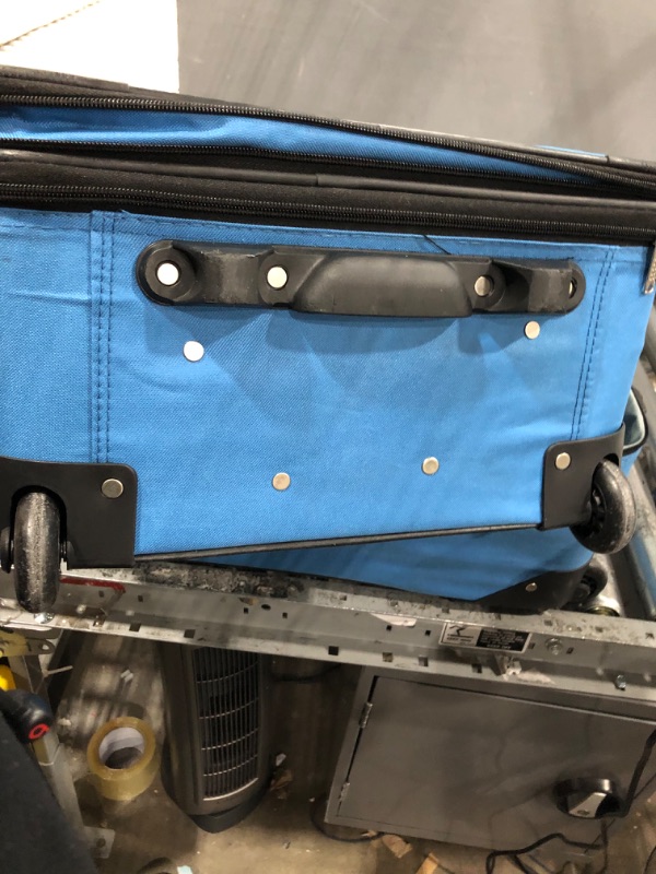Photo 3 of **KEYS ARE IN POCKET TO LARGER SUITCASE, BRAND TAG IS FALLING OFF. SEE PHOTOS**
Rockland Journey Softside Upright Luggage Set, Blue, 4-Piece (14/19/24/28) 4-Piece Set (14/19/24/28) Blue