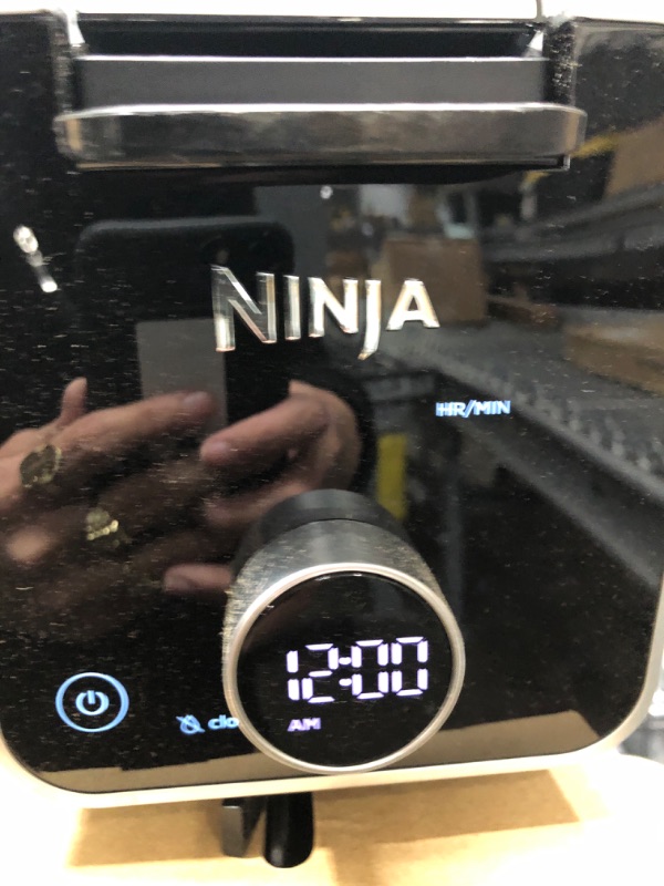 Photo 3 of *** TESTED/TURNS ON*** Ninja CFP301 DualBrew Pro System 12-Cup Coffee Maker, Single-Serve for Grounds & K-Cup Pod Compatible, 4 Brew Styles, Frother, 60-oz. Water Reservoir with Separate Hot Water Dispenser & Carafe, Black Coffee Pods 12 Cup Carafe Black