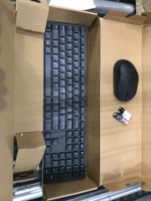 Photo 2 of Dell Pro KM5221W Keyboard & Mouse