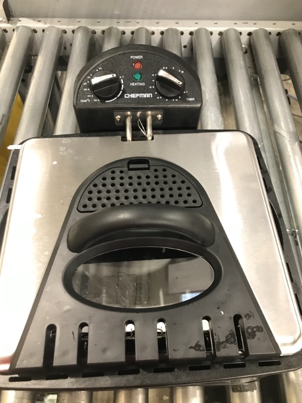 Photo 1 of ***POWERS ON *** Chefman 4.5 Liter Deep Fryer w/Basket Strainer, XL Jumbo Size, Adjustable Temperature & Timer, Perfect for Fried Chicken, Shrimp, French Fries, Chips & More, Removable Oil-Container, Stainless Steel