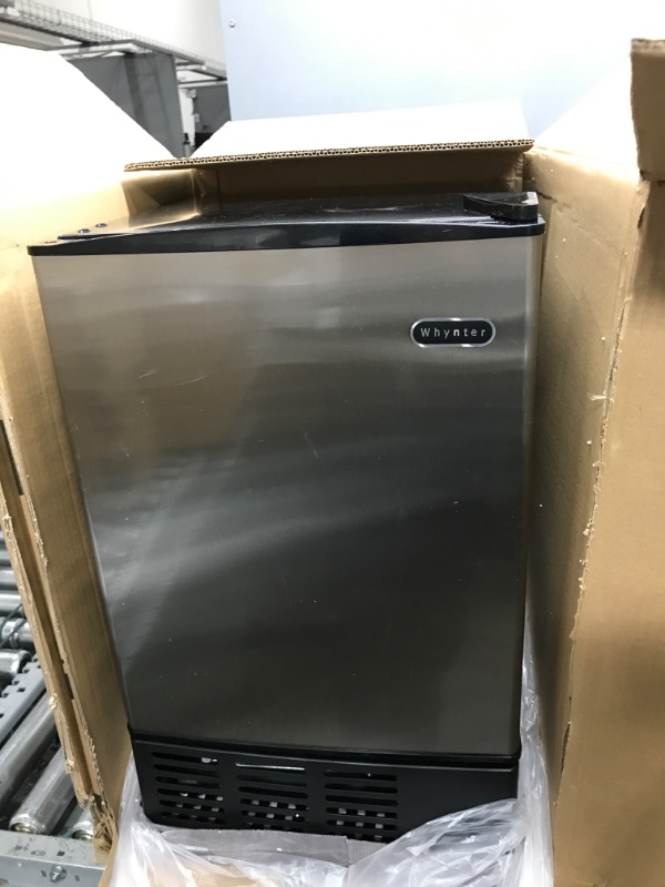 Photo 2 of **PREVIOUSLY USED***  Whynter UIM-155 Stainless Steel Built-In Ice Maker