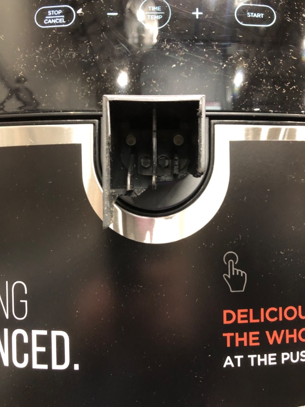Photo 5 of ***HANDLE BROKEN ON AIR FRYER PAN SEE PHOTOS***
Chefman TurboFry Touch 8 Quart Air Fryer w/ XL Viewing Window & Advanced Digital Display, Fry with Less Oil for Healthy Food, Adjustable Temperature Control, Cooking Presets & Dishwasher-Safe Basket