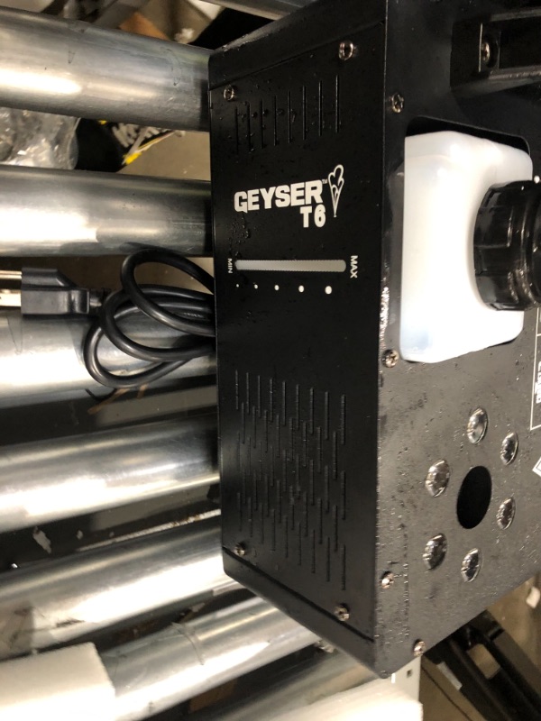 Photo 6 of **LEAKS**CHAUVET DJ Geyser T6 (GEYSERT6)
