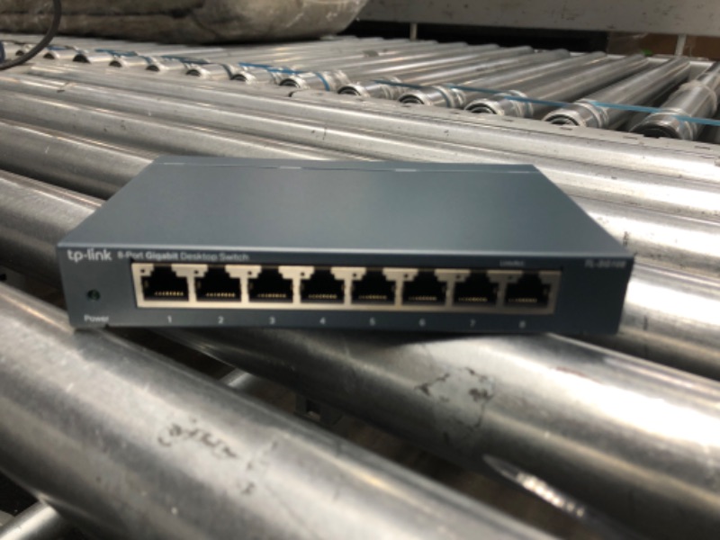 Photo 2 of TP-Link TL-SG108 8-port 10/100/1000Mbps Desktop Switch
