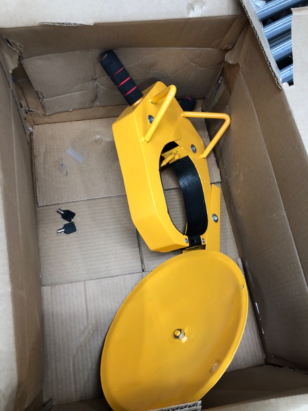 Photo 2 of **MISSING HANDCRANK**
Wheel Lock Clamp Adjustable Anti-Theft Tire Boot Tire Claw for Parking Car Truck RV Boat Traile, Yellow