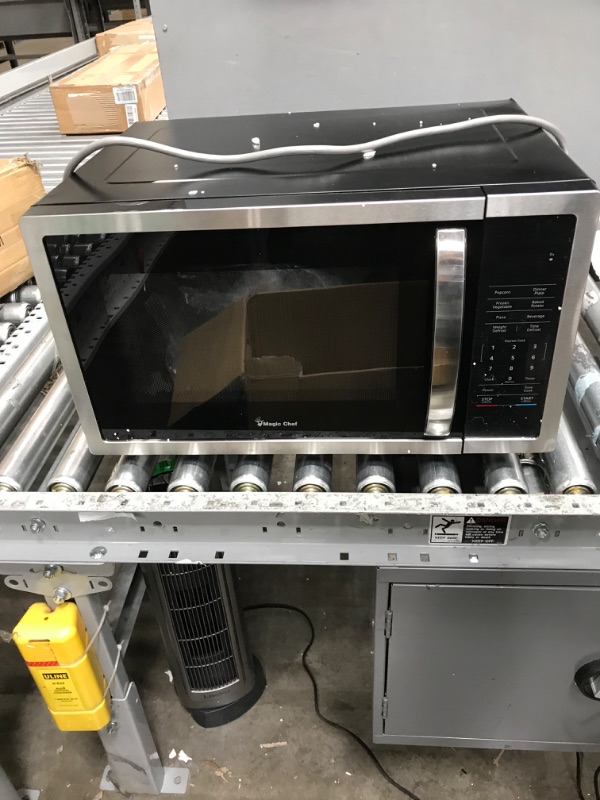 Photo 2 of -USED FOR PARTS- 
Magic Chef HMM1611ST2 1.6 cu. ft. Countertop Microwave, Stainless Steel