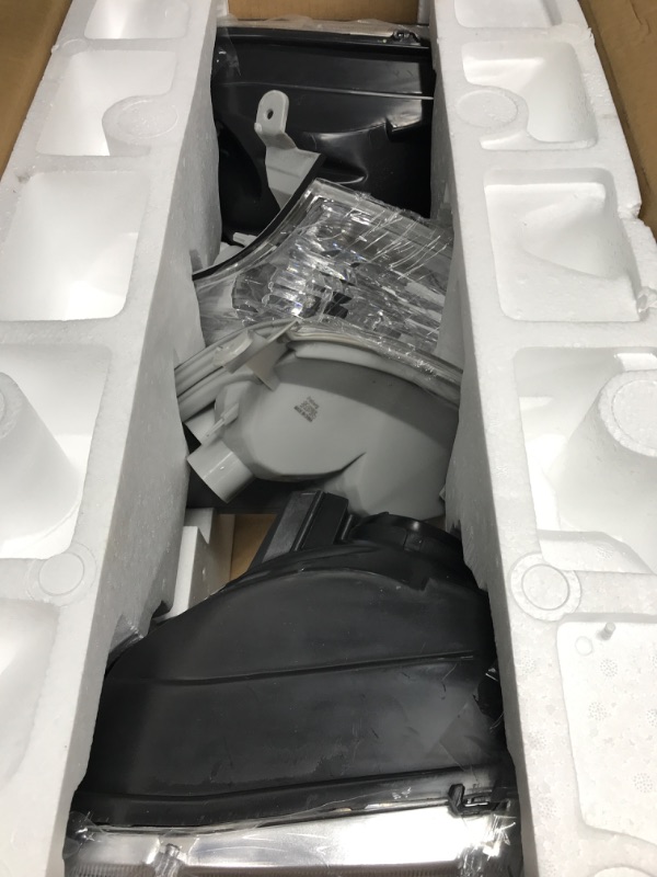 Photo 1 of AUTOSAVER88 Headlight Assembly Compatible with 2005-2006 Tundra Double/Crew Cab 2005 2006 2007 Sequoia Chrome Housing Clear Lens Clear Reflector (Not suitable for Regular Cab and Assess Cab) OE-Chrome/Clear/Clear