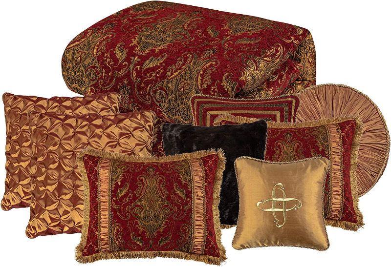 Photo 3 of *!ONLY COMES WTH 2 PILLOWS AND THE COMFORTER!*
Loom and Mill 3-Piece Comforter Bed in a Bag, Classic Damask Jacquard Comforter Sets King, Luxury Bedding Set with Bed Skirt, Euro Shams and Decorative...

