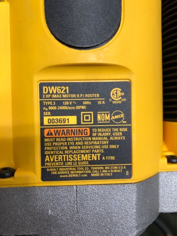 Photo 1 of *Powers On* DEWALT Router, Plunge Base, 10-Amp, 2 HP (DW621) Plunge Router Only