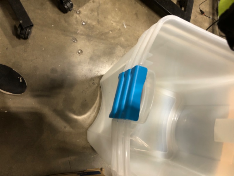 Photo 3 of *** MISSING ONE CONTAINER*** Sterilite 14489604 26 Gallon/98 Liter Latch and Carry, True Blue Lid and Clear Base with Blue Aquarium Latches, Pack of 4 26 Gallon 4 Pack