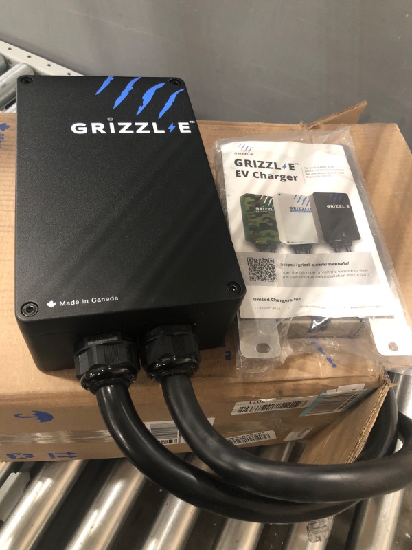 Photo 1 of Grizzl-E Level 2 EV Charger, 16/24/32/40 Amp, NEMA 14-50 Plug/06-50 Plug, 24 feet Premium Cable, Indoor/Outdoor Car Charging Station, Classic/Avalanche/Extreme (Classic 14-24-PB)… NEMA 14-50 Black