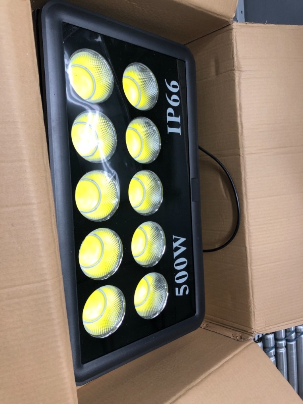 Photo 2 of XYCN 500W LED Flood Light Outdoor,Super Bright 55500lm 2850W Equivalent 100-277V Input,5000K Daylight White IP66 Waterproof Outdoor Commercial Floodlight for Stadium,Backyard, Basketball Court LED Flood Light 500W