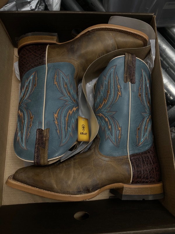 Photo 2 of Ariat Arena Rebound Embroidery Square Toe Cowboys Boots
