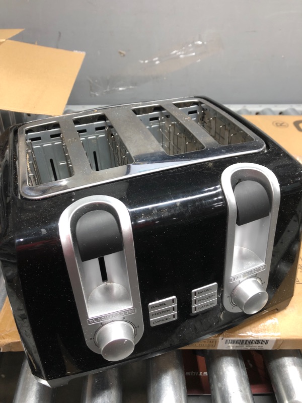 Photo 2 of *FOR PARTS* BLACK+DECKER T4569B 4-Slice Toaster, Bagel Toaster, Black