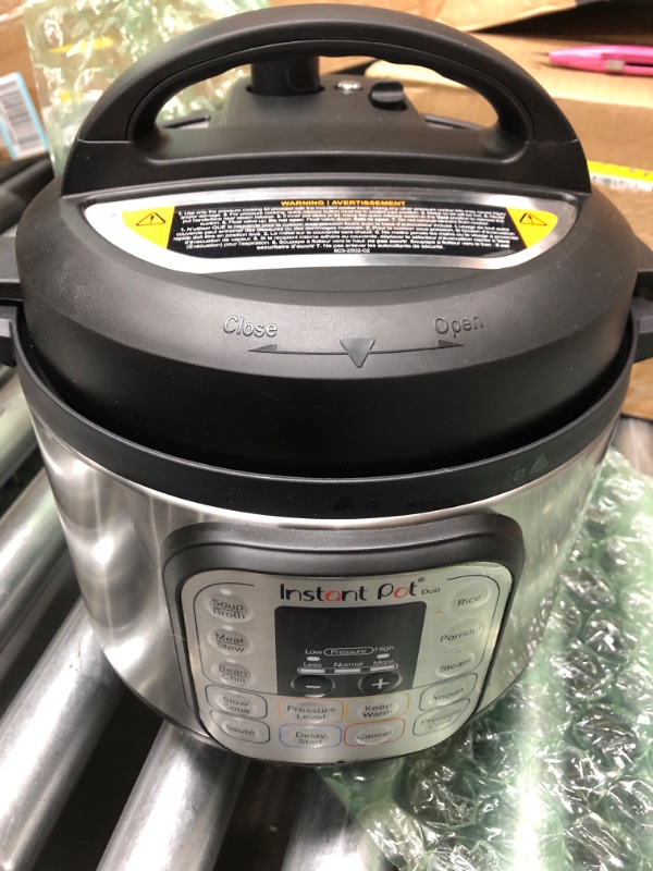 Photo 2 of *** POWERS ON *** Instant Pot Duo 7-in-1 Electric Pressure Cooker, 3 QT