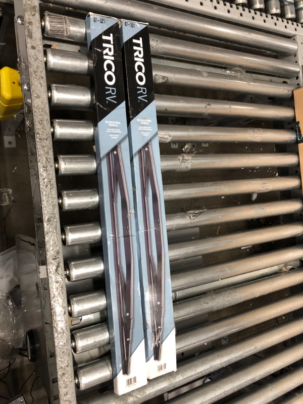 Photo 1 of TRICO HD 32 Inch Pack of TWO , Heavy Duty & Automotive Replacement RV Windshield Wipers
