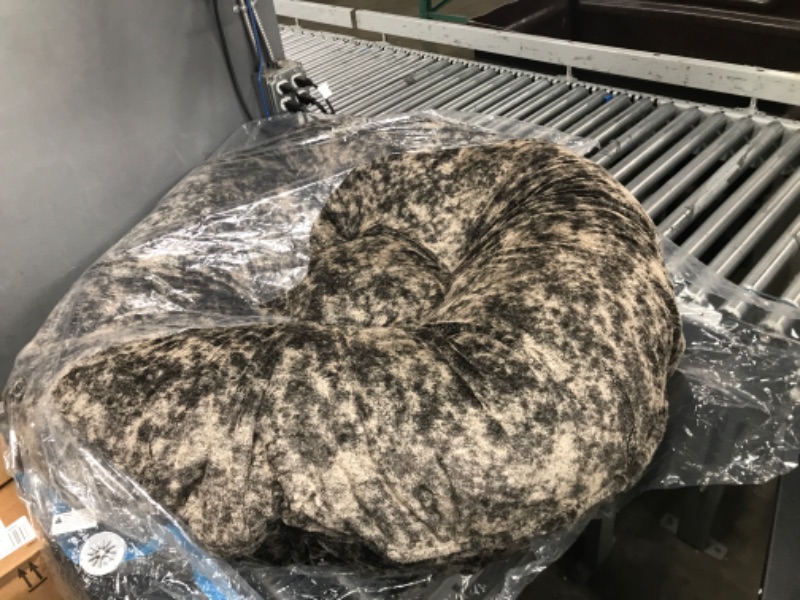 Photo 1 of Bessie and Barnie Bagel Dog Bed - Extra Plush Faux Fur Dog Bean Bed - Circle Dog Bed - Waterproof Lining and Removable Washable Cover - Calming Dog Bed - x large
