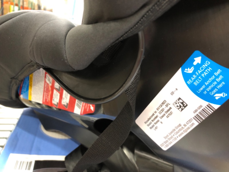 Photo 4 of Cosco Onlook 2-in-1 Convertible Car Seat, Rear-Facing 5-40 pounds and Forward-Facing 22-40 pounds and up to 43 inches, Black Arrows