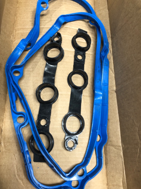 Photo 2 of FEL-PRO VS 50631 R Valve Cover Gasket Set