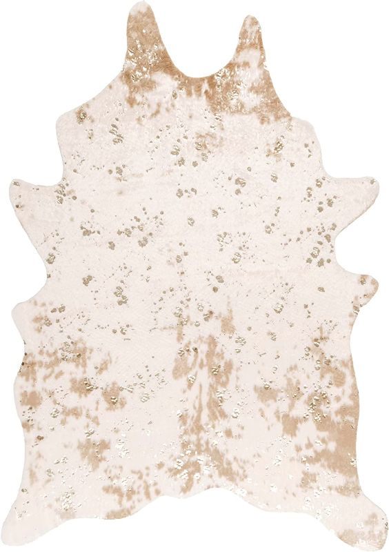 Photo 1 of 
nuLOOM Iraida Faux Cowhide Shaped Area Rug, 5' x 6' 7", Off-white
Size:5' x 6' 7"
Color:Off-white