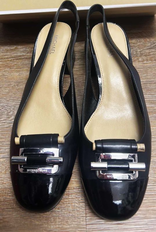 Photo 1 of MICHAEL KORS WOMENS SHOES SIZE 7.5