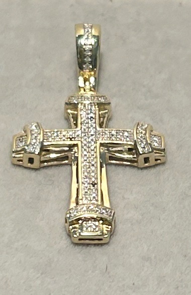 Photo 1 of 10K YELLOW GOLD 0.25ctw DIAMOND CROSS PENDANT 3.6G OVERALL SIZE 1 1/2” #38