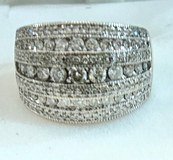 Photo 1 of 10K WHITE GOLD 2ctw DIAMOND RING 5.8G SIZE 7 #36