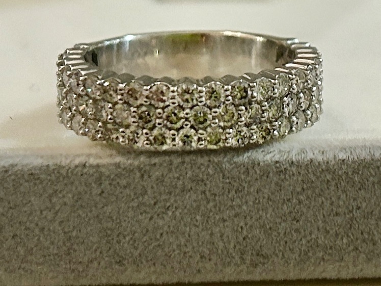 Photo 1 of 10K WHITE GOLD 2ctw DIAMOND RING 5G SIZE 8 1/2 #35