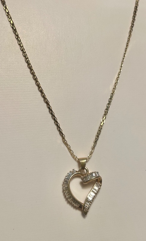 Photo 1 of 14K YELLOW GOLD w 2cwt DIAMOND HEART PENDANT NECKLACE 8 TTL G, CHAIN 19 1/2” #18A