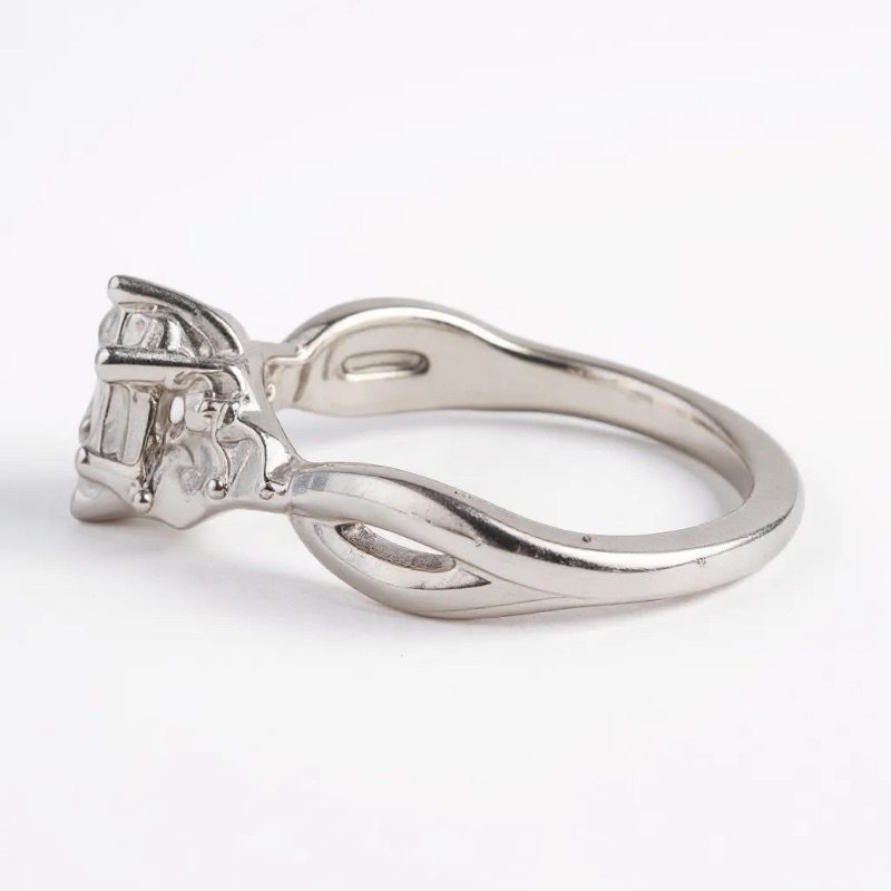 Photo 1 of 14K WHITE GOLD w 0.50cwt CENTER MARQUEE DIAMOND &  0.20ctw SIDE DIAMONDS RING 5G SIZE 5 1/2 #26
