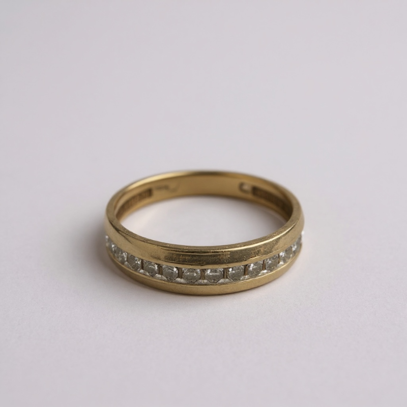 Photo 1 of 10K YELLOW GOLD BAND w 1cwt DIAMONDS 4G SIZE 10 1/2 #42