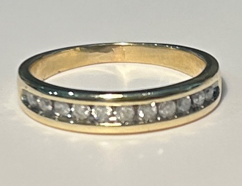 Photo 1 of 10K YELLOW GOLD 1cwt DIAMONDS BAND 5.3G RING SIZE 11 1/2 #41