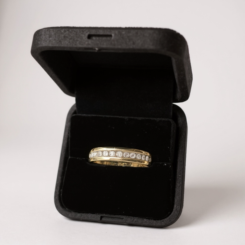 Photo 1 of 10K YELLOW GOLD 1cwt DIAMONDS BAND 5.3G RING SIZE 11 1/2 #41