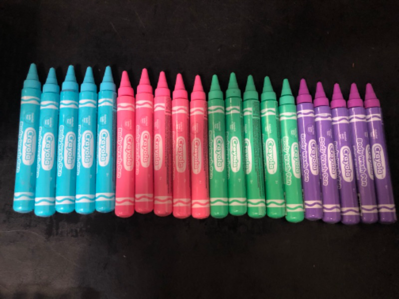 Photo 1 of Crayola Scented Body Wash Pens 20 Pack 4 Different Color 5 of each.