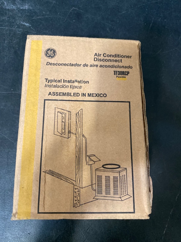 Photo 4 of GE Energy Industrial Solutions TF30RCP 30A 2 Pole Fusible AC Disconnect
